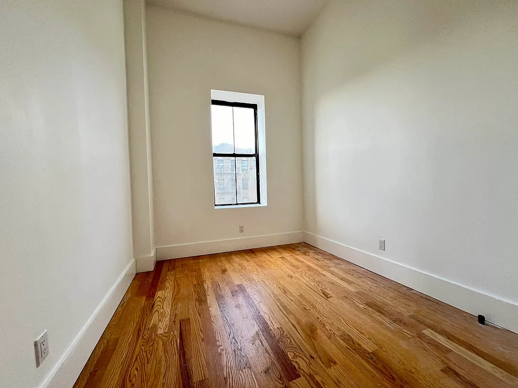 Modern 2-Bedroom, 1-Bath Apartment in Crown Heights