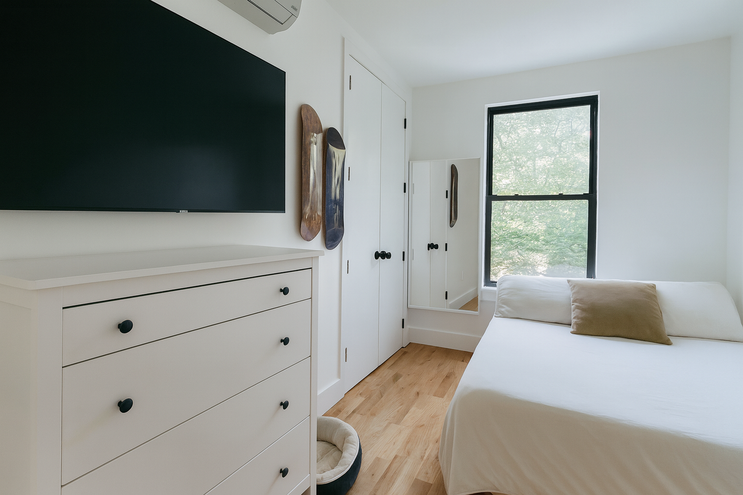 Modern 2-Bedroom, 1-Bath Apartment in Ocean Hill