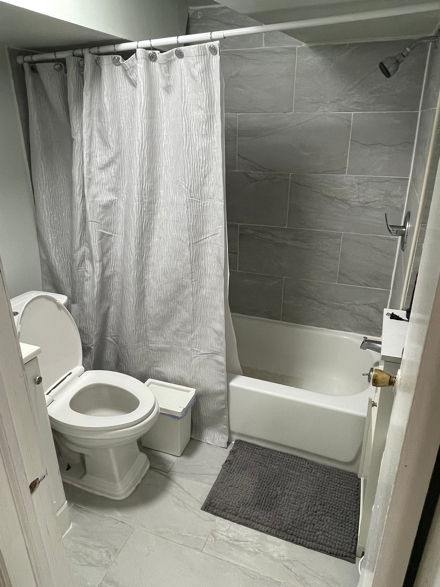 Private room in Queens near the A train