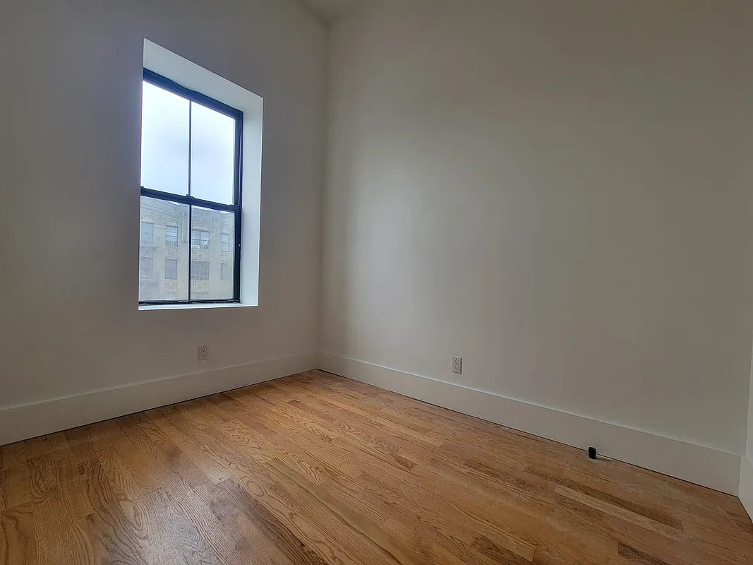 Modern 2-Bedroom, 1-Bath Apartment in Crown Heights
