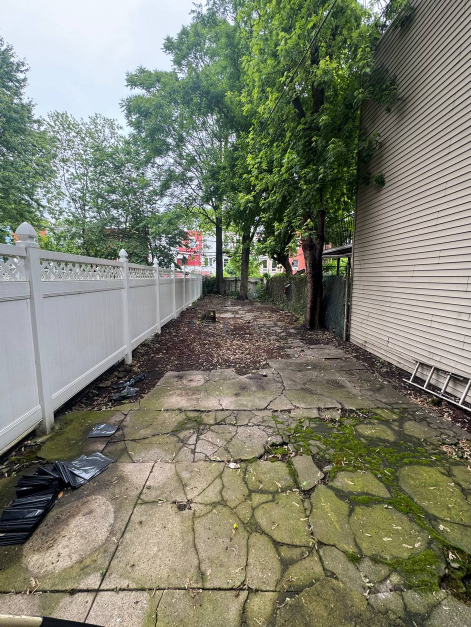 Spacious 2-Bedroom Apartment in Crown Heights with Private Backyard