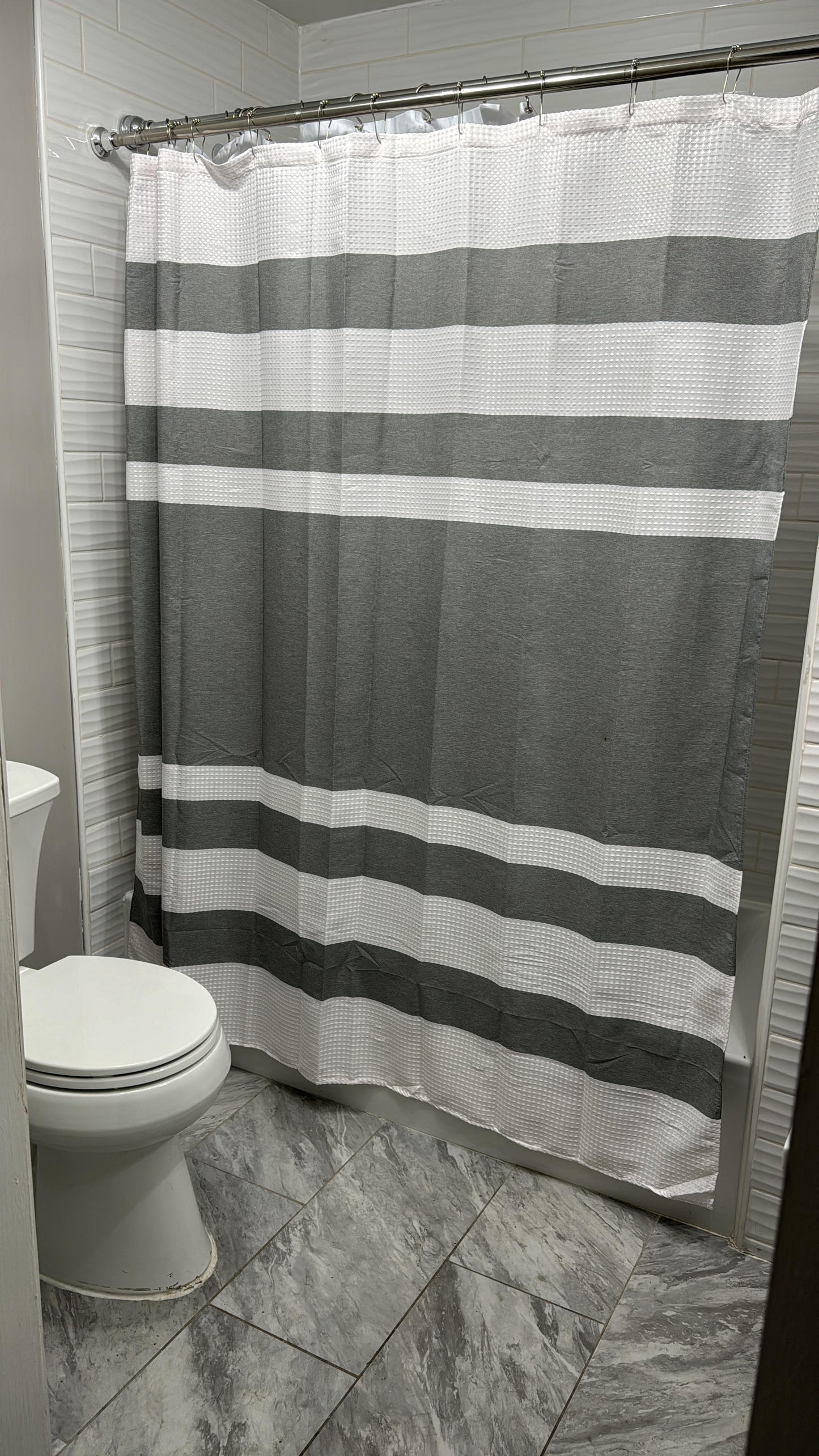 Spacious and Bright Room in Middle Village – Perfect for You! 🌟