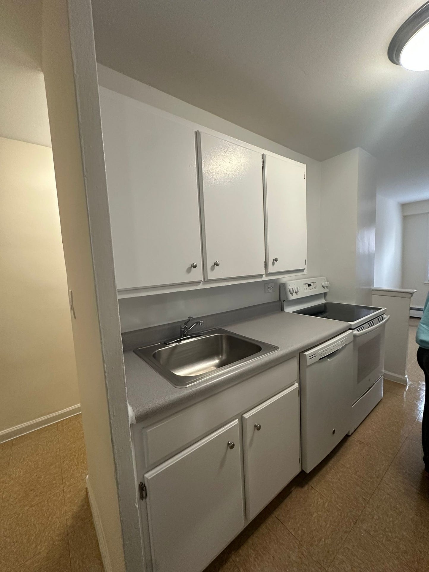 Private Room for Rent in a Gated Community in Corona