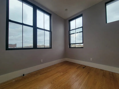 Modern 2-Bedroom, 1-Bath Apartment in Crown Heights