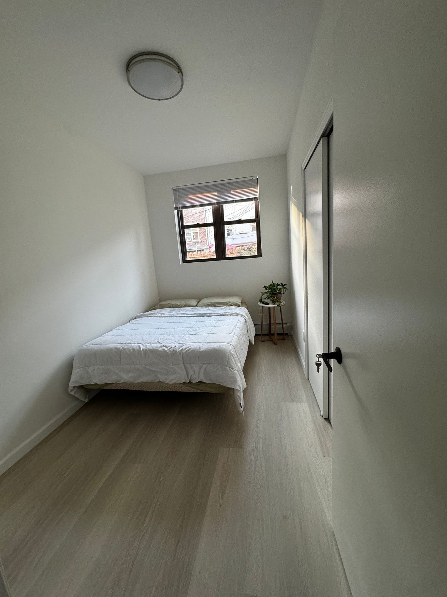 Private room in the heart of Sunnyside near train 7