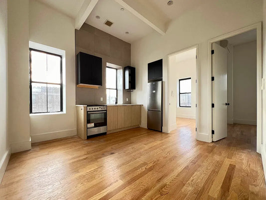 Modern 2-Bedroom, 1-Bath Apartment in Crown Heights