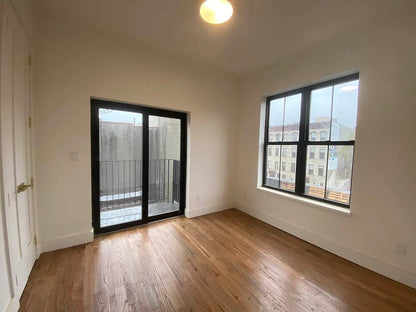 Spacious 4-Bedroom, 3-Bath Home in Bedford-Stuyvesant – Excellent Amenities!