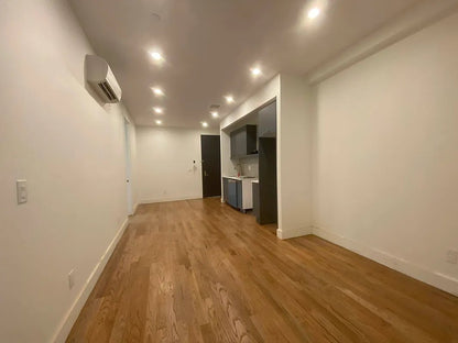 Spacious 4-Bedroom, 3-Bath Home in Bedford-Stuyvesant – Excellent Amenities!