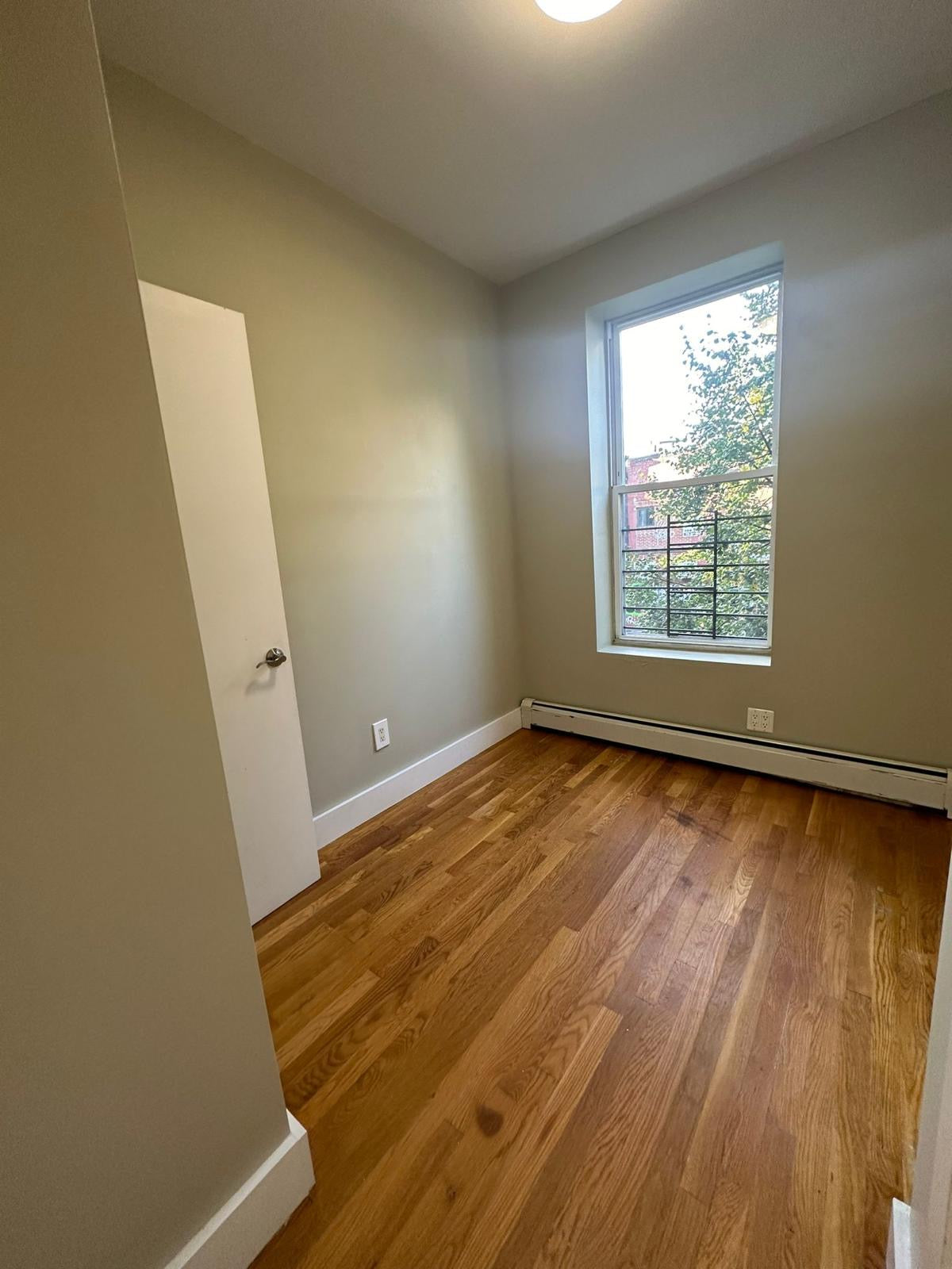 Well-Located and Bright Room in Bushwick