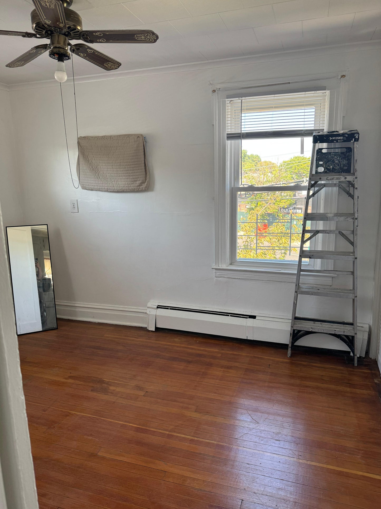 Habitación en middle village - disponibilidad inmediata