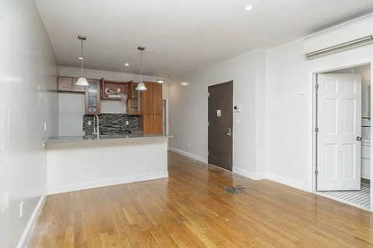 Apartment For Rent in Flatbush