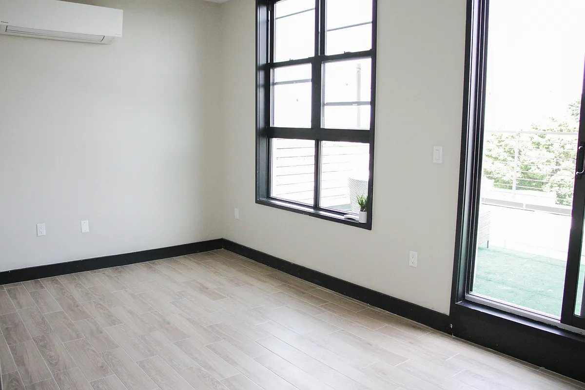 Studio apartment in East Flatbush