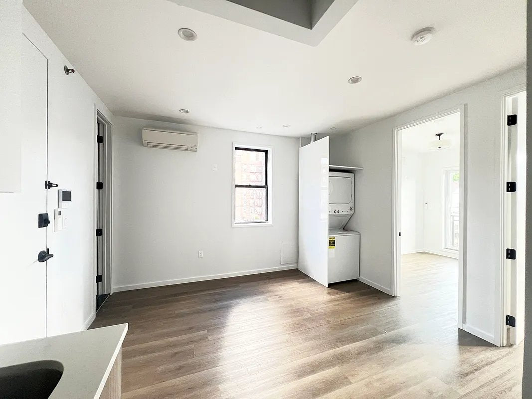 Modern 2-Bedroom, 2-Bath Apartment in Flatbush