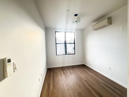Modern 2-Bedroom, 2-Bath Apartment in Flatbush