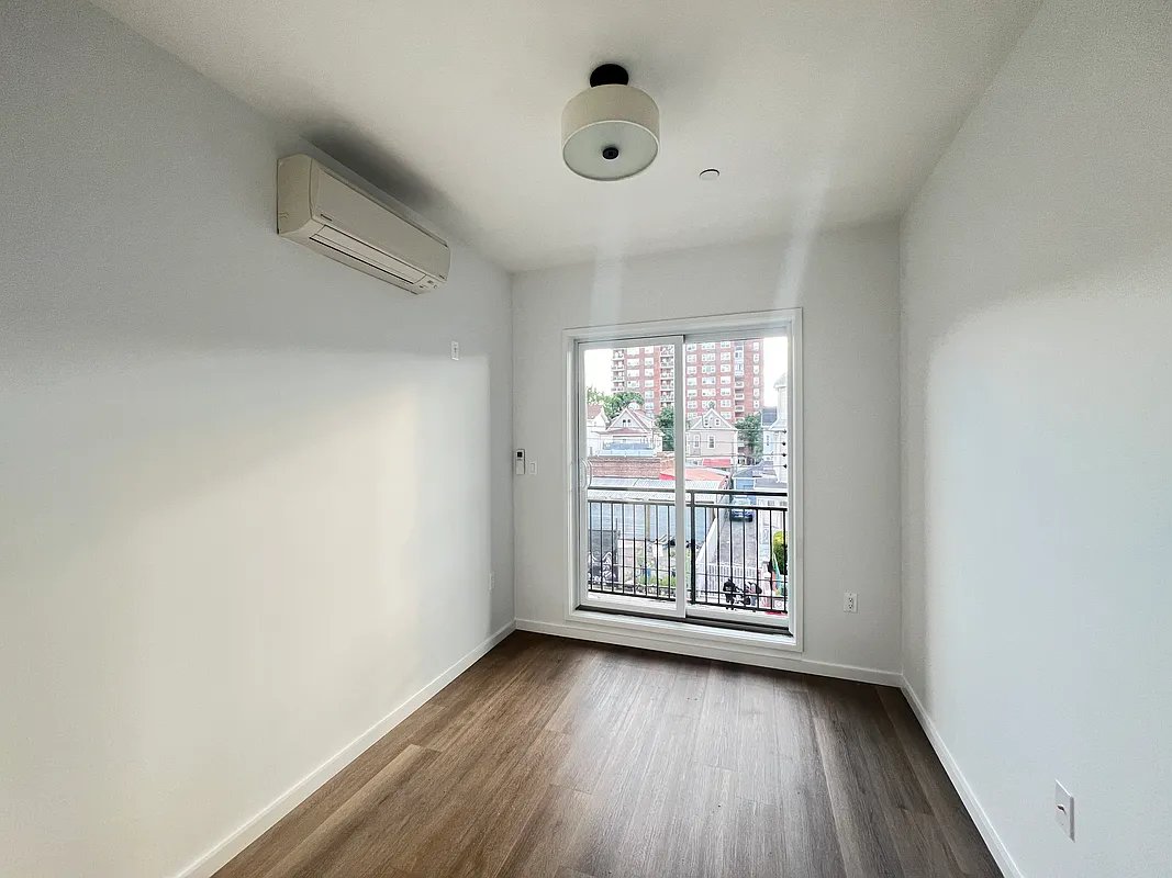 Modern 2-Bedroom, 2-Bath Apartment in Flatbush