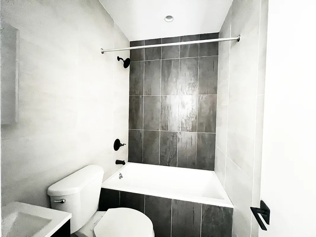 Modern 2-Bedroom, 2-Bath Apartment in Flatbush