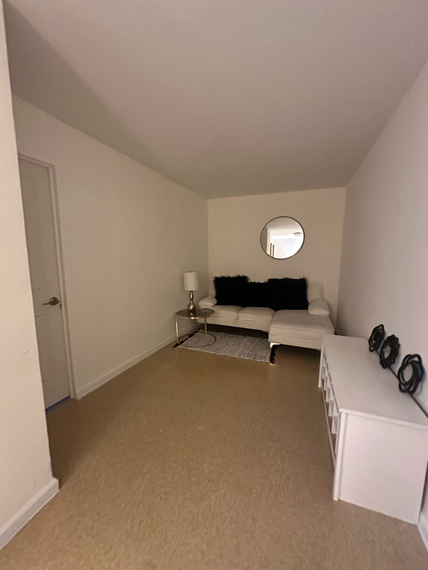 LARGE AND BRIGHT ROOM