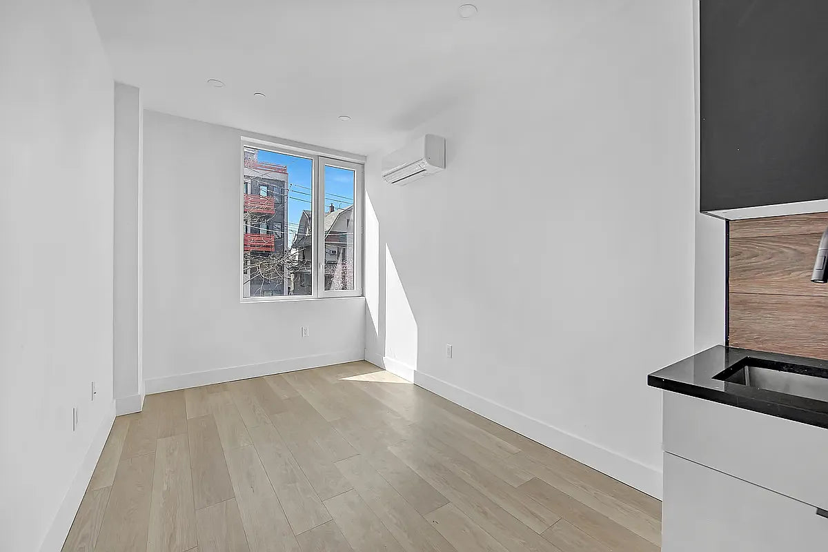 Modern 2-Bedroom, 1-Bath Apartment in East Flatbush – Prime Location