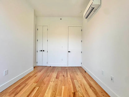 Modern 1 Bedroom / 1 Bathroom Apartment in Ridgewood