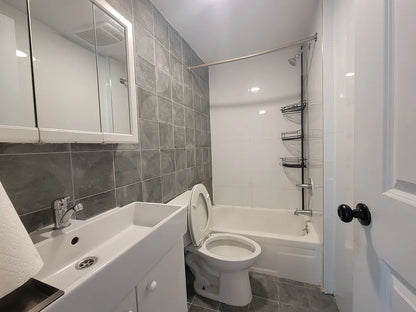 Modern 3-Bedroom, 1-Bath Apartment in Ocean Hill