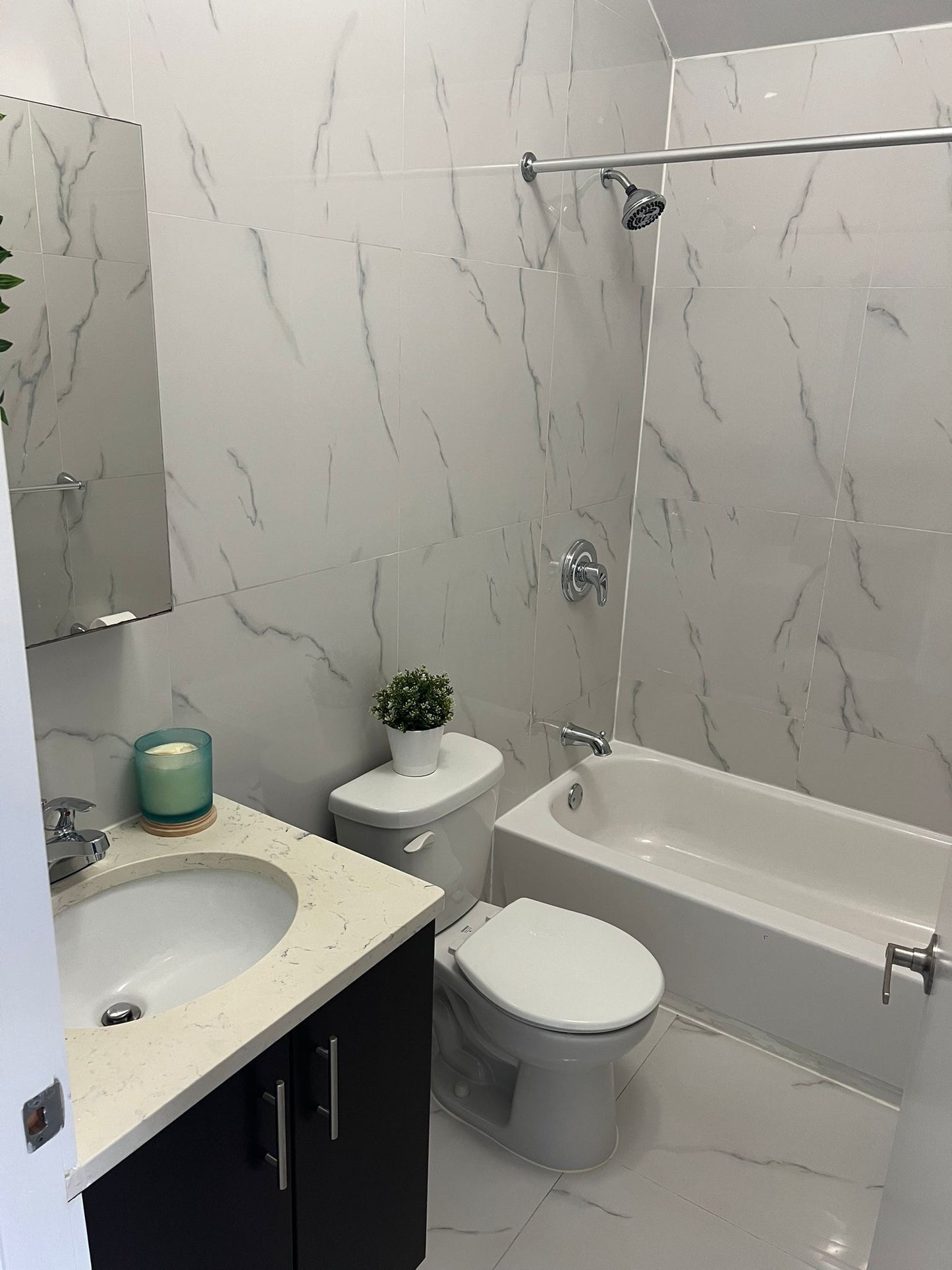 Habitación privada amueblada cerca del tren (queens)