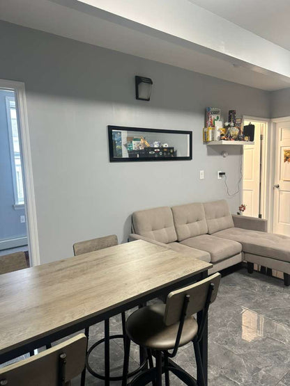 Remodeled room in Brooklyn, with wardrobe, unfurnished, shares apartment with 3 people.