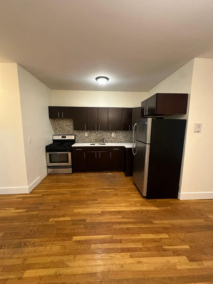 Well-Located and Bright Room in Bushwick