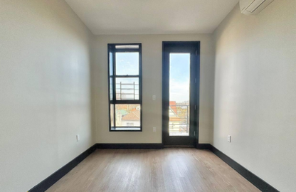 Modern 1-Bedroom / 1-Bath Apartment in Flatbush