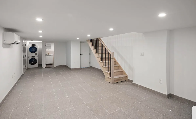 Modern 2 Bedroom / 1.5 Bathroom Duplex in Ridgewood