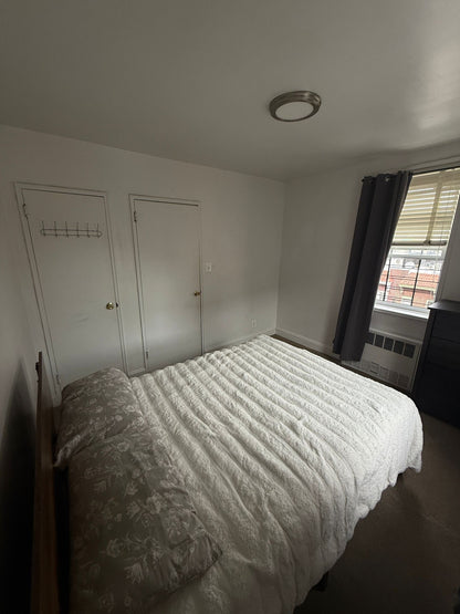 Habitación privada en queens Elmhurst , cerca del tren 7