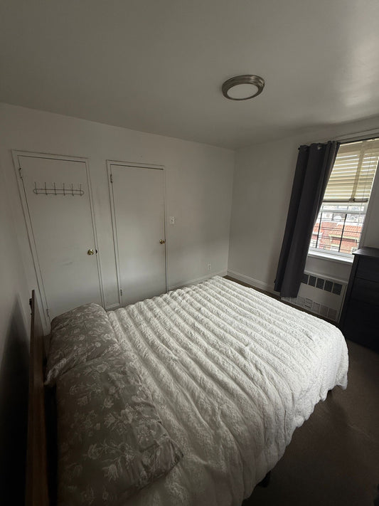 Habitación privada en queens Elmhurst , cerca del tren 7