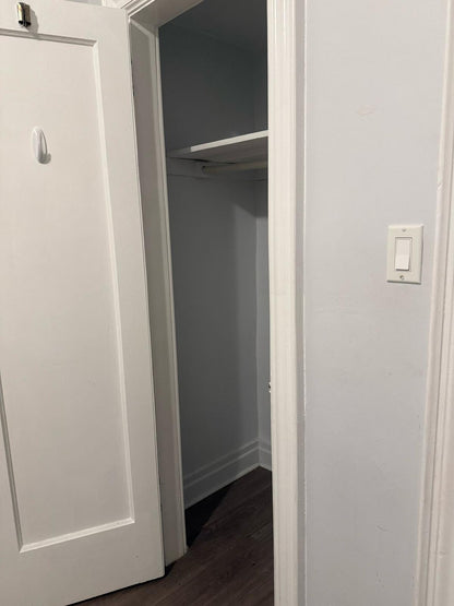 Habitación privada en East Elmhurst!
