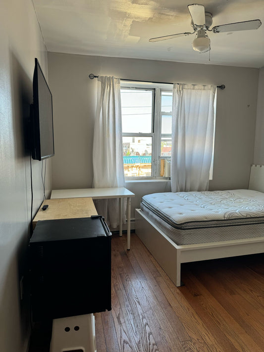 Habitación privada en Corona con baño privado para dos personas