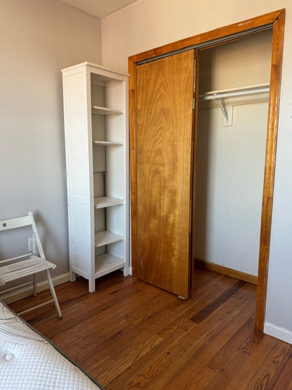 Habitación privada en Corona con baño privado para dos personas