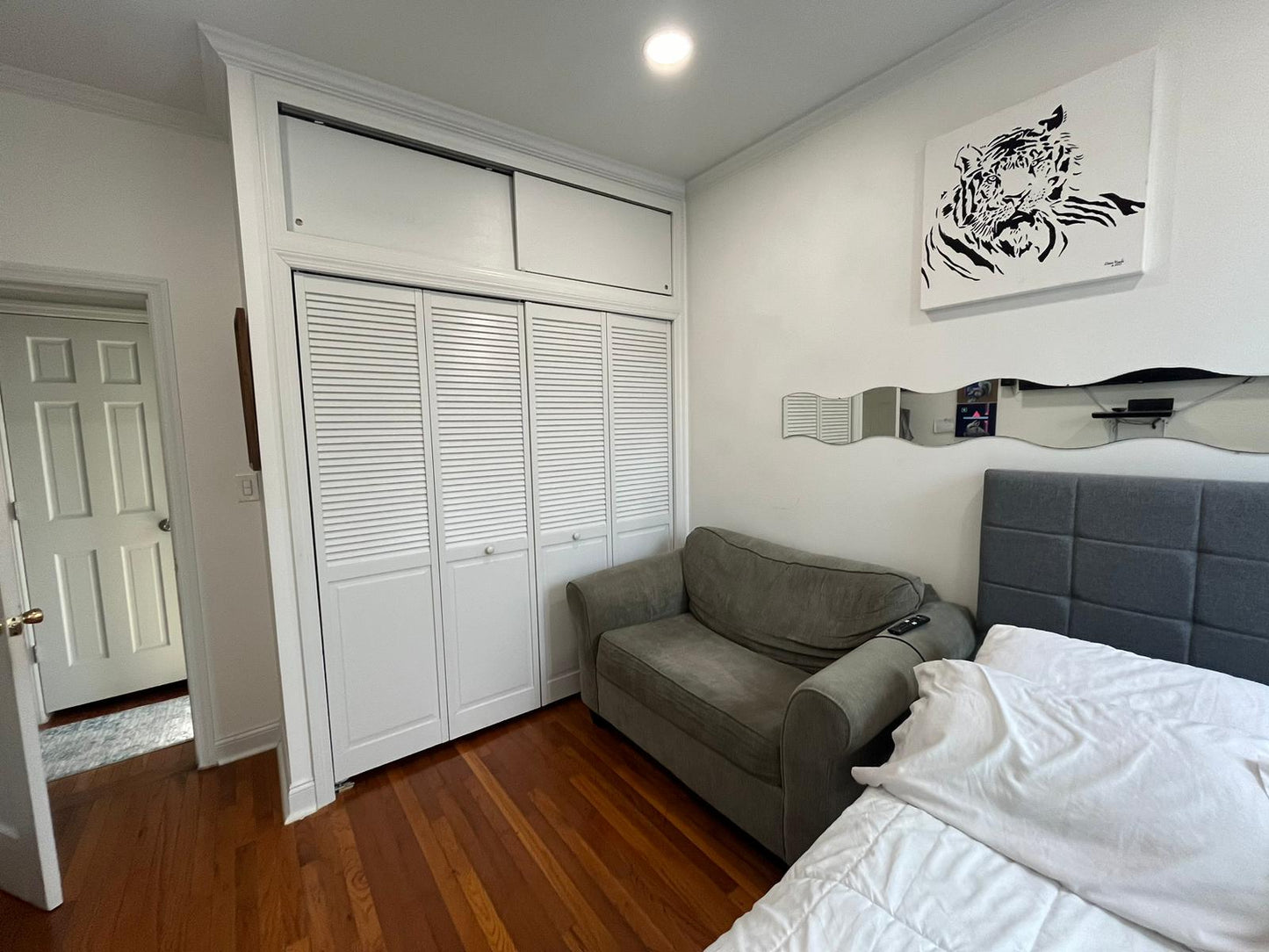 Private Room Near the 7 Train