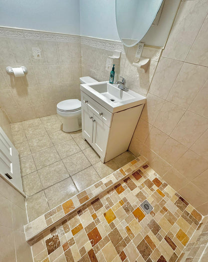 Studio for rent in Jamaica!!