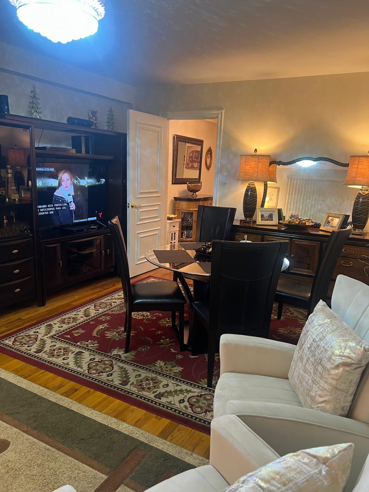 Una habitacion muy confortable, en Rego Park.