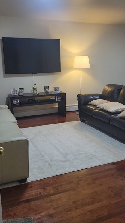 Private room near train J