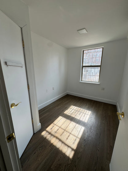 DUPLEX DISPONIBLE EN CROWN HEIGHTS