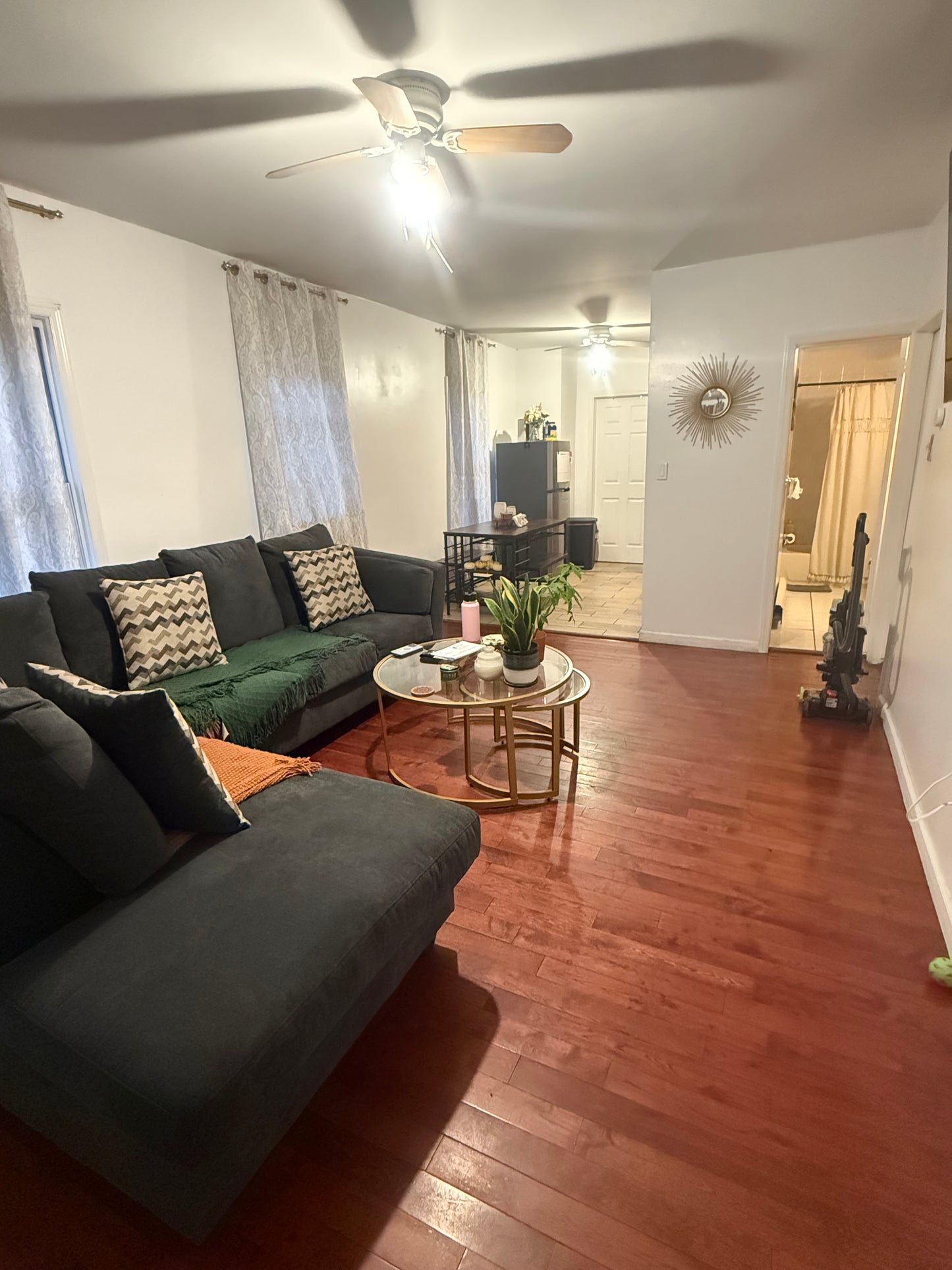 Se renta habitación privada en apartamento de tan solo 2 habitaciones.