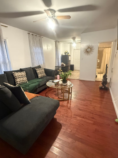 Se renta habitación privada en apartamento de tan solo 2 habitaciones.