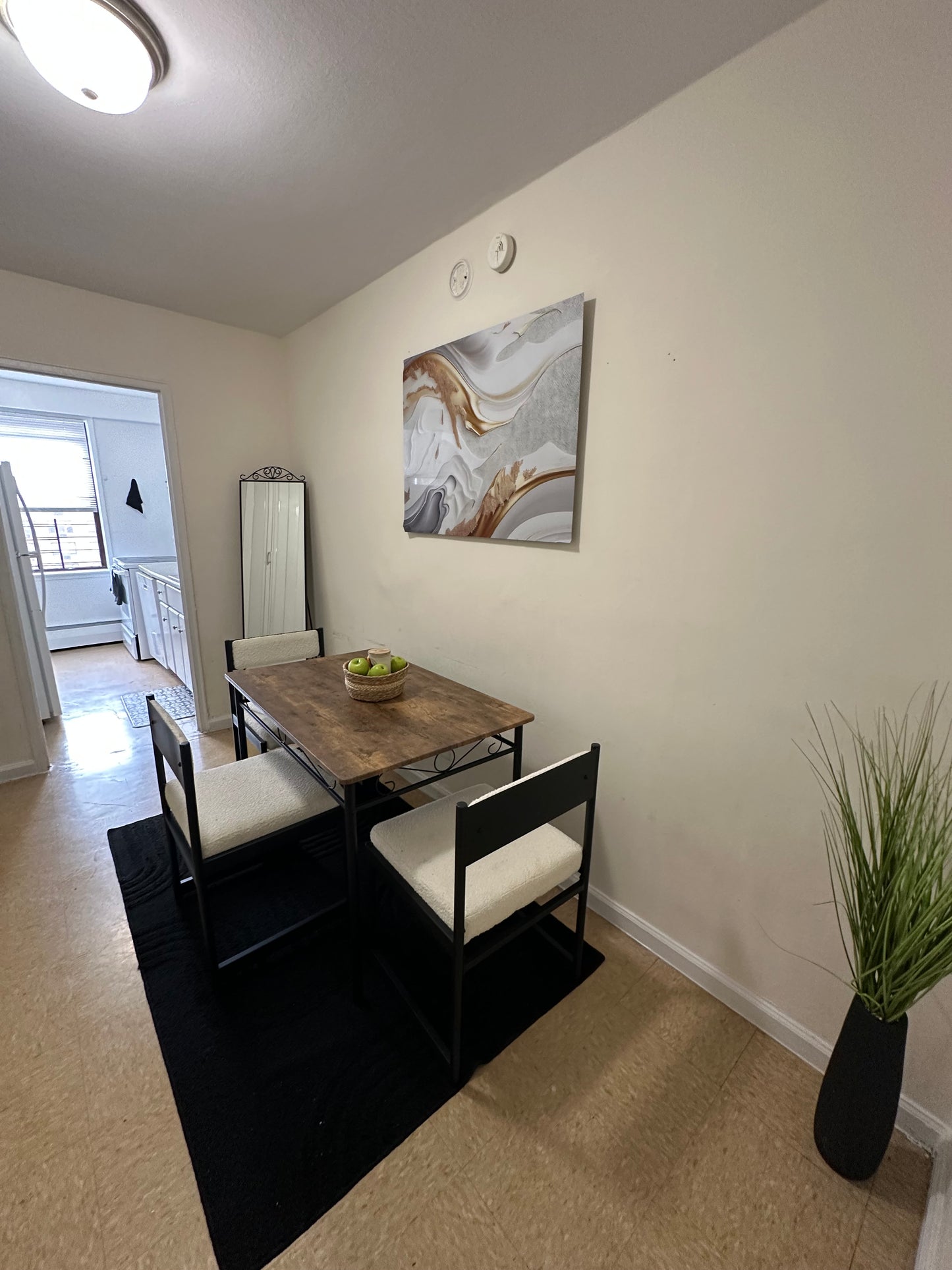 Bright Room in a Residential Complex with Pool – Corona
