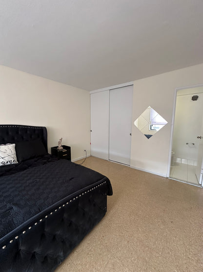 Bright Room in a Residential Complex with Pool – Corona