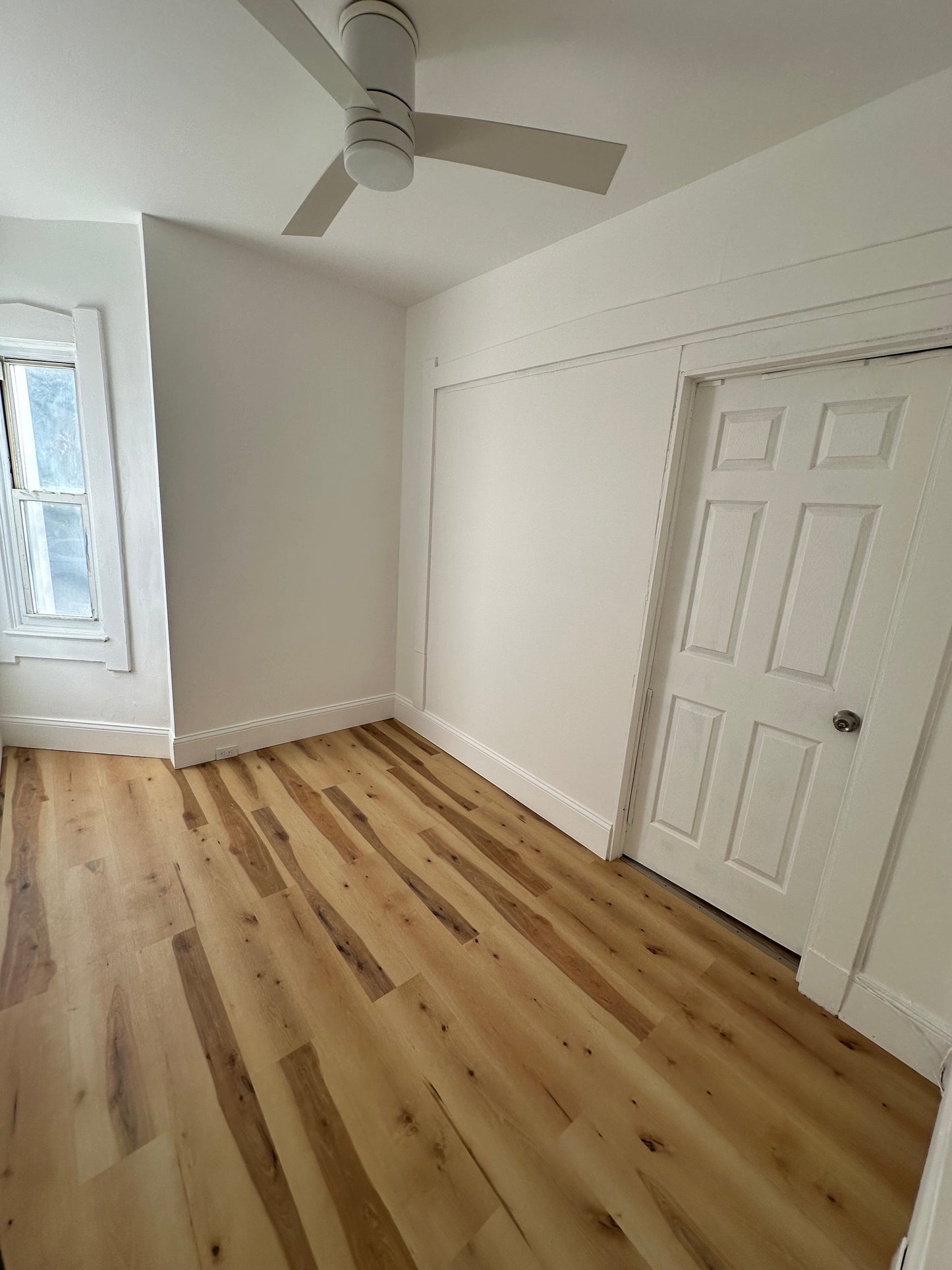 Room in Queens – Ground Floor with Private Half Bathroom