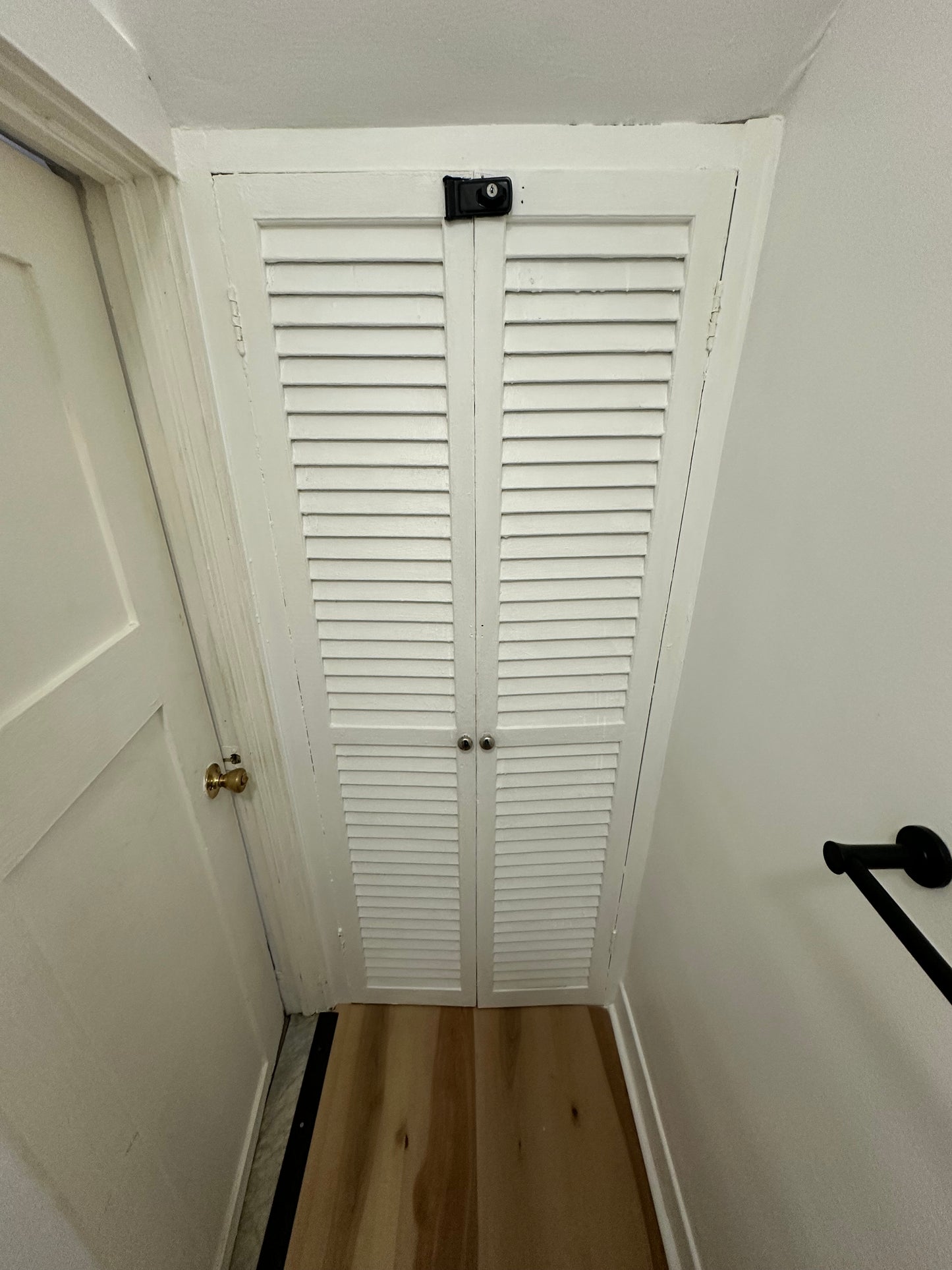 Room in Queens – Ground Floor with Private Half Bathroom