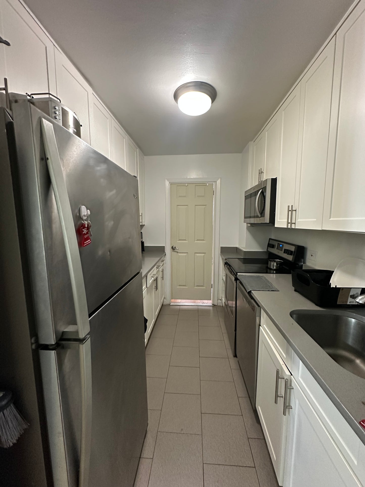 Private room for rent in Corona!