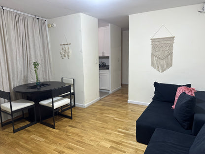 Beautiful and Bright Room with Balcony in Corona