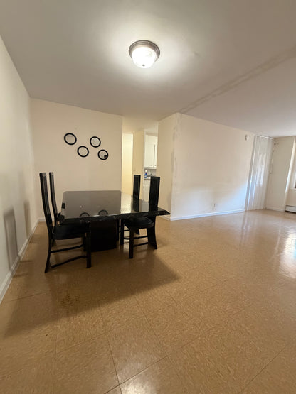 Private Room for Rent in a Gated Community in Corona
