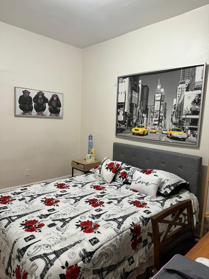 Furnished Spacious Room in Astoria – Close to Manhattan