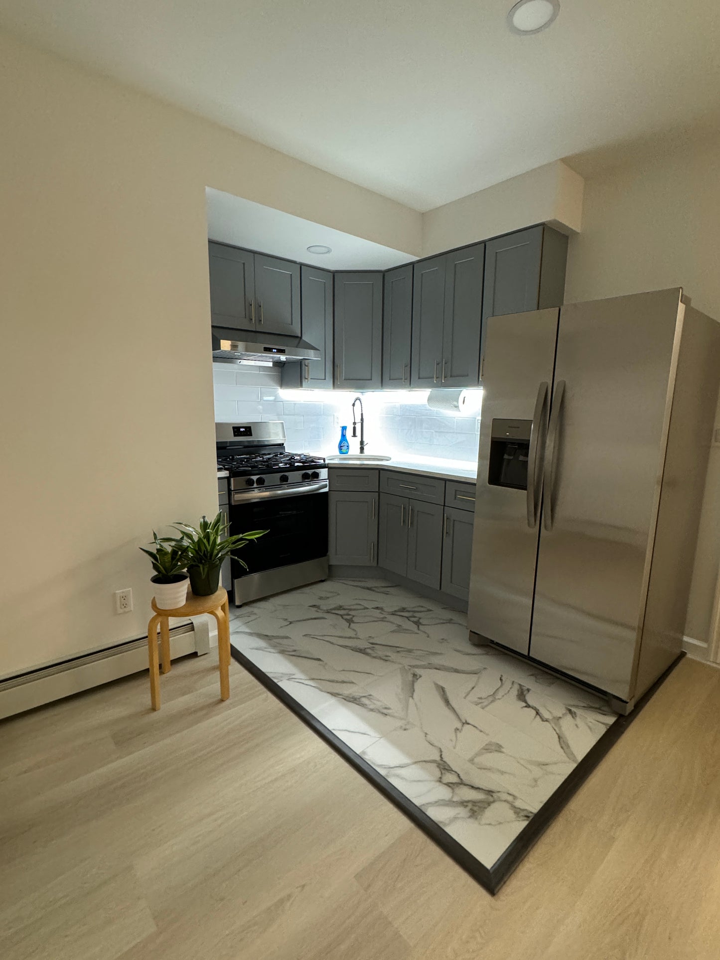 Private room in the heart of Sunnyside near train 7